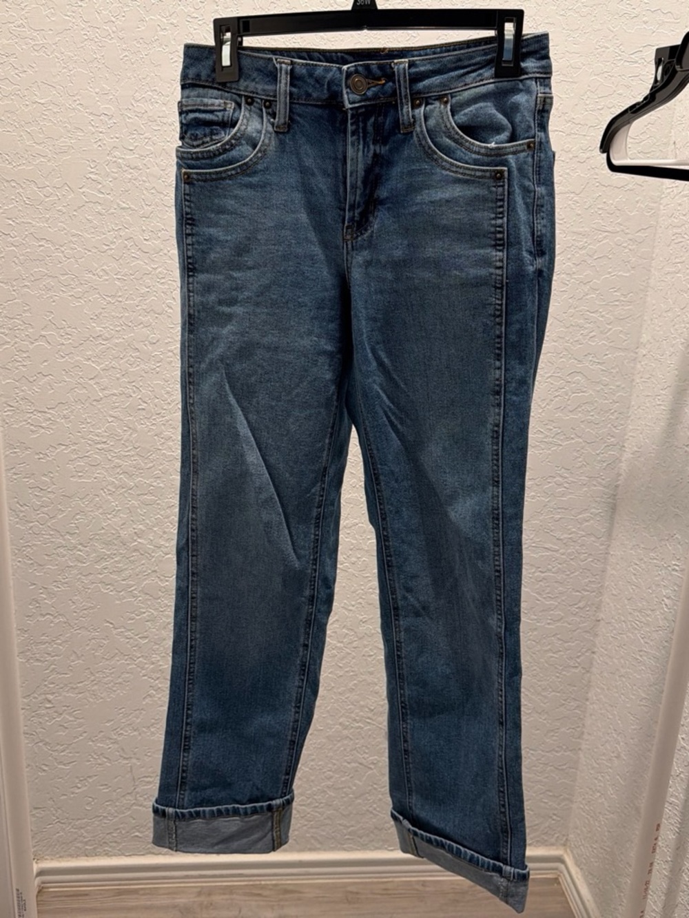 Indigo Boyfriend Jeans in Mid Blue Wash